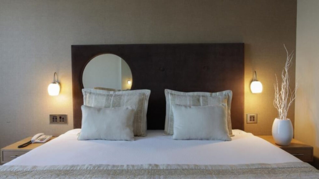 1672213405_H1P4L3ZJ7P_medium