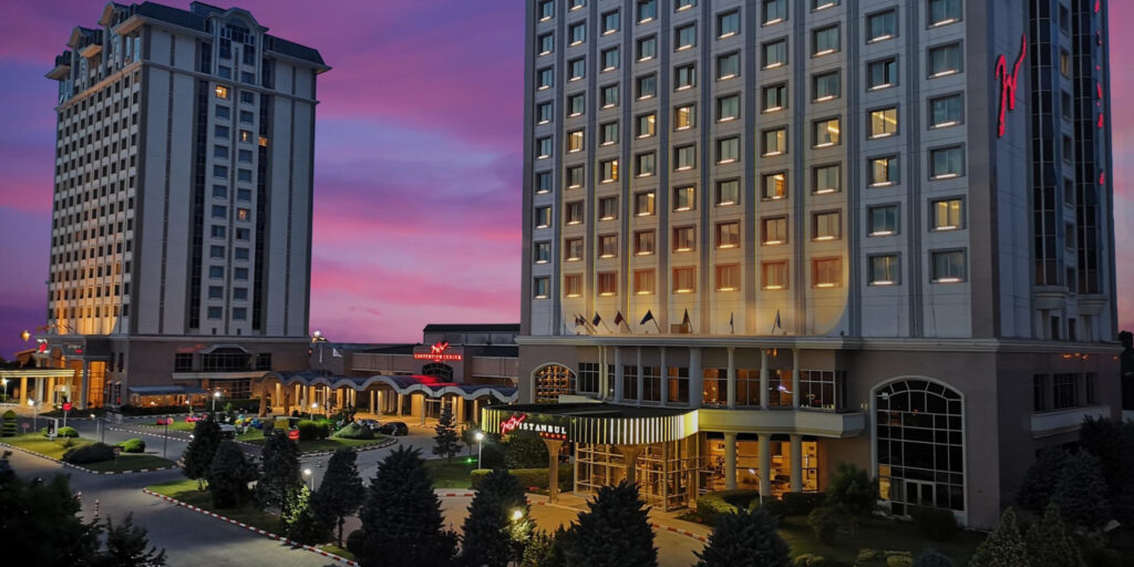 1670921140_F42BJB2GVZ_medium